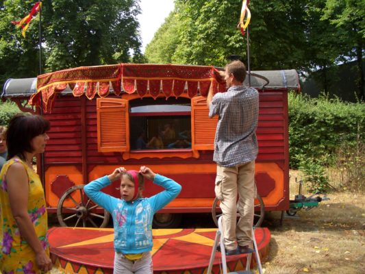 painting, caravan art, Izhar Rott,