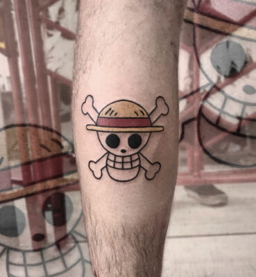 skull tattoo, one piece, one piece logo, light art tattoo, women tattooer