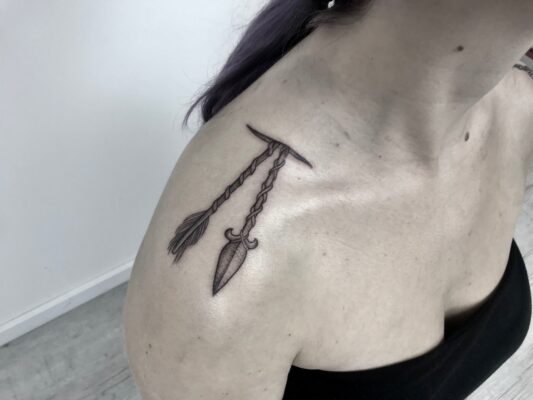 Lightart tattoo, shoulder tattoo, arrow tattoo, flash tattoo