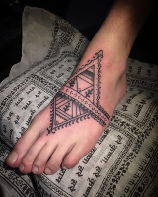 right_on_mountain_tattoo | Jevin tattoo Amsterdam