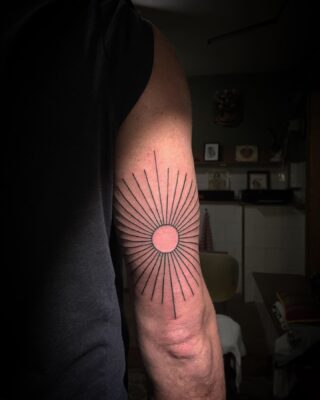 right_on_mountain_tattoo | Jevin tattoo Amsterdam