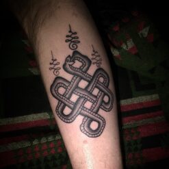 right_on_mountain_tattoo | Jevin tattoo Amsterdam