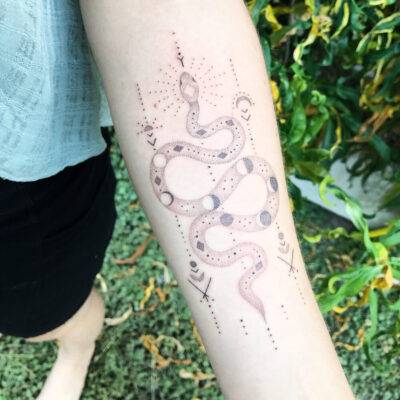 Emily Ink & Earth hand poke tattoo artist
